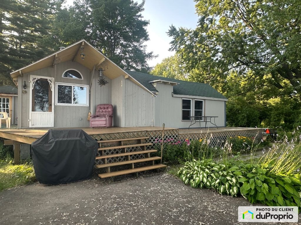 $259,000 - Cottage for sale in Champlain — photo 1