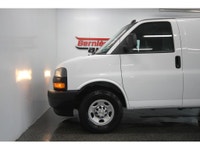 Garantie Chevrolet jusqu'au 5 mars 2028 ou 100 000km. Chevrolet Express 2500 Cargo Van 2023 135WB av... (image 5)