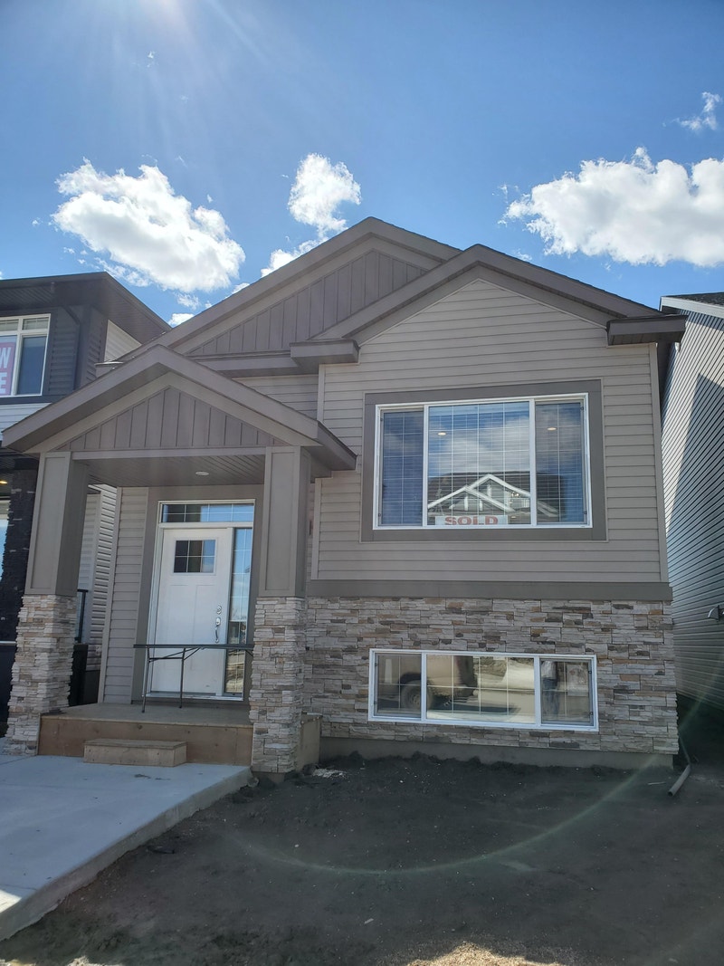 Two Bedroom Plus Den Main Floor Rental in Brighton Long Term Rentals Saskatoon Kijiji