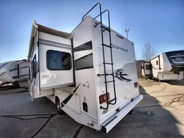 2022 Thor Motor Coach Four Winds 27R in RVs & Motorhomes in Abbotsford - Image 37