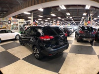 WE ARE OPEN 7 DAYS A WEEK ........ SUV ......... SV PACKAGE ........ 1.6 LITER 4-CYLINDER ENGINE WIT... (image 4)