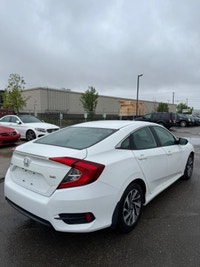 2018 Honda Civic SE | 194,375 KM Backup Camera, Heated Seats, Lane Departure Warning, Cruise Control... (image 5)