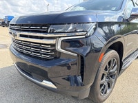 AMVIC Licensed Dealer Underpin your adventures with the robust and capable 2024 Chevrolet Suburban P... (image 2)