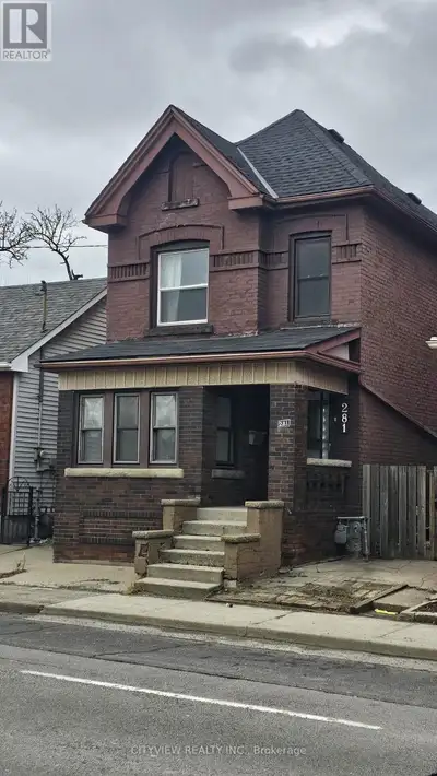 Welcome to 281 Wentworth St North, a bright and spacious 3-bedroom home offering comfort and flexibl...