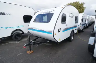 Welcome to Longhaul Trailer Sales Inc The Cool is your dry and cozy happy space! A 4 person light we...