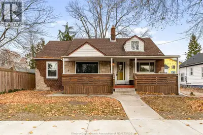 Turn-Key 8-Bedroom Student Investment Near the Waterfront & University A rare opportunity for invest...