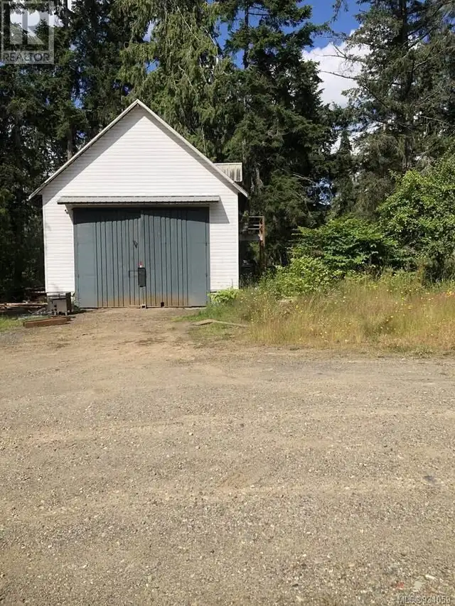 1586 McKibbon Rd N Errington, British Columbia in Houses for Sale in Parksville / Qualicum Beach - Image 25