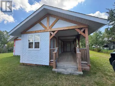 This charming home is full of potential and ready for someone to make it their own! While some finis...