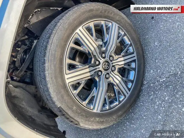 2023 Toyota Tundra Capstone Hybrid 4X4 in Cars & Trucks in Hamilton - Image 10