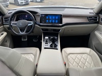 CLEAN CARFAX ONE OWNER, Heated and Cooled Frotn Seats, 360 Camera, PANORAMIC SUNROOF, Power Tailgate... (image 9)