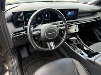 Odometer is 1726 kilometers below market average! Green 4D Crew Cab 2.5L I4 Shiftronic AWD, Sunroof,... (image 9)