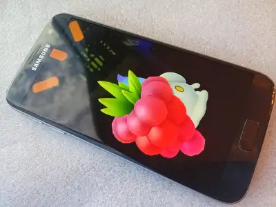 Samsung GALAXY S7 / UNLOCKED ( New Battery), View more