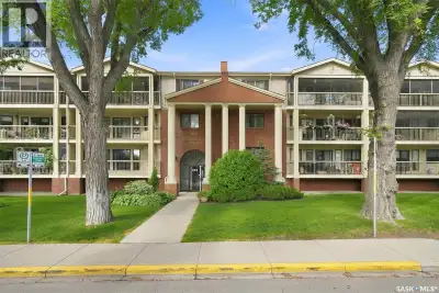 Welcome to Emerald Court. Affordable, spacious, very clean and very well cared for 1 bedroom 1 bathr...