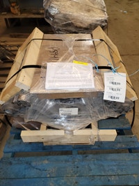 Ford V10 Engine 3 Valve BRAND NEW OEM 2008-2016 - Western Auto Calgary Alberta Preview