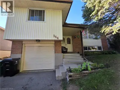 FULL HOUSE FOR LEASE – $2,900/MONTH | NORTH WATERLOO Beautiful, clean and well-maintained raised bun...