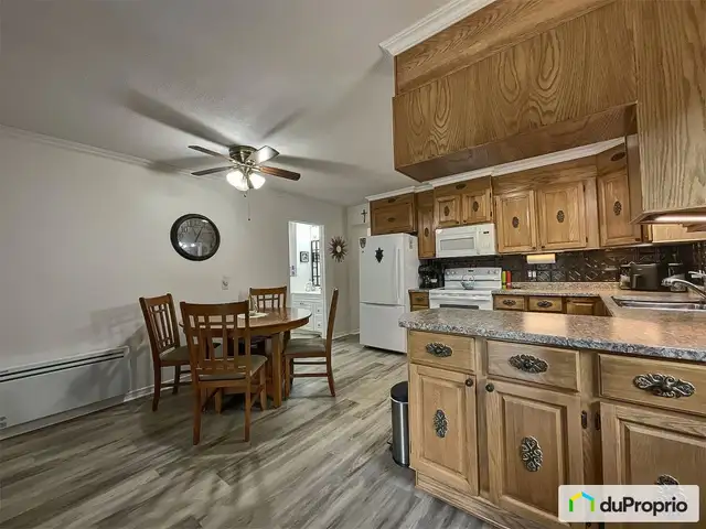 $353,900 - Country home for sale in Denholm63235912526979123