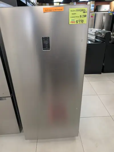 ✨ Stainless Steel Freezer/Fridge – Scratch & Dent Deal! ✨, View more