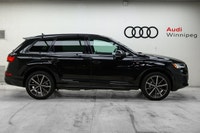 Local trade!!! Treat your family to the features they deserve in this 7 passenger Q7 great features... (image 3)
