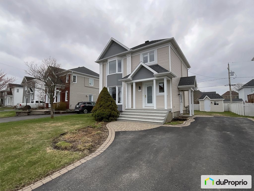 $525,000 - 2 Storey for sale in St-Jean-Chrysostome — photo 1