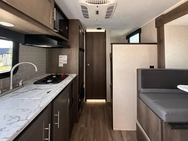 2020 Viking 178BHS in Travel Trailers & Campers in St. Albert - Image 10