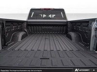 This GMC Sierra 3500HD boasts a powerful engine powering this Automatic transmission. *You Can't Bea... (image 6)