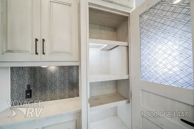 2023 Heartland Bighorn 3215RL in Travel Trailers & Campers in Kelowna - Image 46