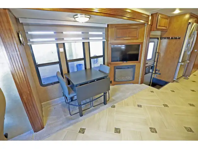 2015 Coachmen Encounter Classe A VR / RV FULL PAINT 3 Extensions in RVs & Motorhomes in Laval / North Shore - Image 14