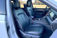2.0 L 4 Cyl Engine Vehicle Options: Leather Interior, Panoramic Roof, Adaptive Cruise Control, Wirel... (image 6)