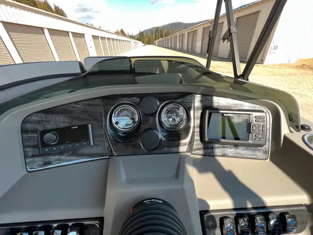 2023 Avalon LSZ Quad Lounger in Powerboats & Motorboats in Kelowna - Image 9