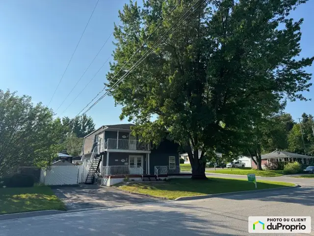 $549,900 - Duplex for sale in Chicoutimi (Chicoutimi-Nord) in Houses for Sale in Saguenay - Image 2