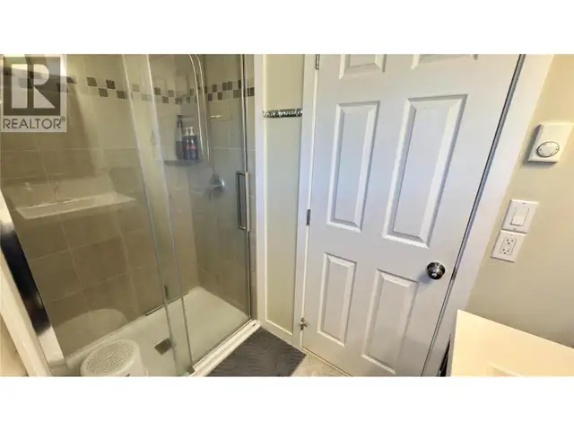 3109 East Lake Drive Christina Lake, British Columbia in Houses for Sale in Penticton - Image 33