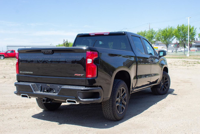 2025 Chevrolet Silverado 1500 Crew RST 4WD in Cars & Trucks in Edmonton - Image 4
