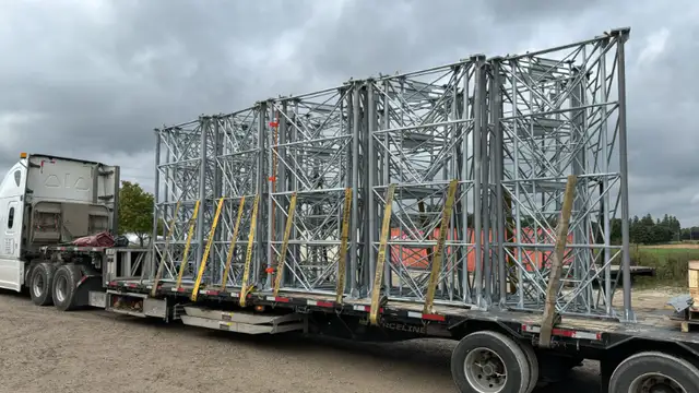 Hiring long haul truck drivers- Flat deck division in Drivers & Security in Calgary - Image 2