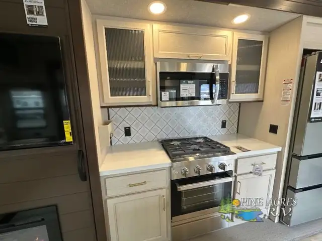 2025 Forest River RV Cedar Creek Experience 35RL Quality at it's in Travel Trailers & Campers in Truro - Image 18