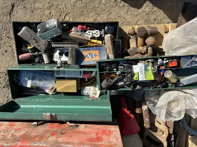 UNKNOWN MISC TOOLS in Heavy Trucks in Saskatoon - Image 6
