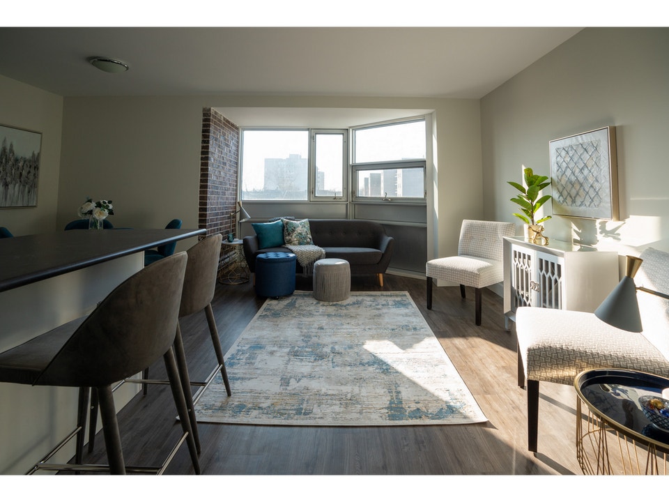 2 Bedroom Apartment for Rent - 700-710 Sir John A. MacDonald Blv 4