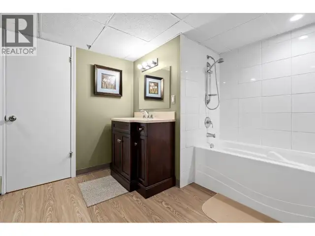 3455 HIGHLAND BOULEVARD North Vancouver, British Columbia in Houses for Sale in North Shore - Image 28