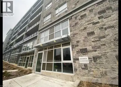 Luxury Spacious & Furnished Student/Young Professional Apartment STEPS From Laurier! (Unit B213) ***...