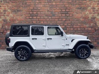 Only 31 Miles! This Jeep Wrangler 4xe has a durable Intercooled Turbo Gas/Electric I-4 2.0 L/122 eng... (image 5)
