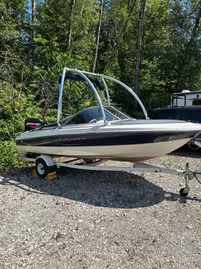 Well maintained Boat. Yearly Engine maintenance. Has only been used in fresh water. Leather seats. B...