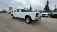 This 2025 RAM 2500 TRADESMAN CREW CAB 4X4 has the following options Hd Vinyl 40/20/40 Split Bench Se... (image 1)