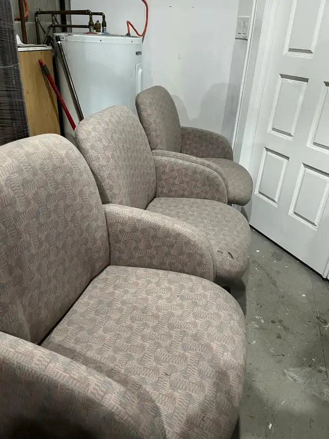 Office Chairs in Chairs & Recliners in Markham / York Region - Image 3