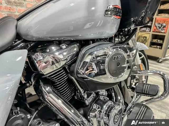 2026 Harley-Davidson ROAD GLIDE in Sport Touring in Calgary - Image 9