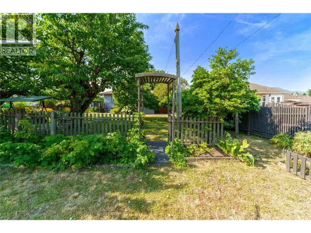 413 Conklin Avenue Penticton, British Columbia in Houses for Sale in Penticton - Image 26
