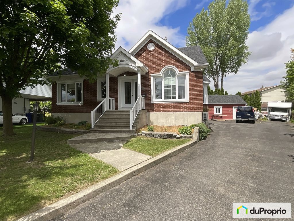 $769,000 - Bungalow for sale in Richelieu — photo 1