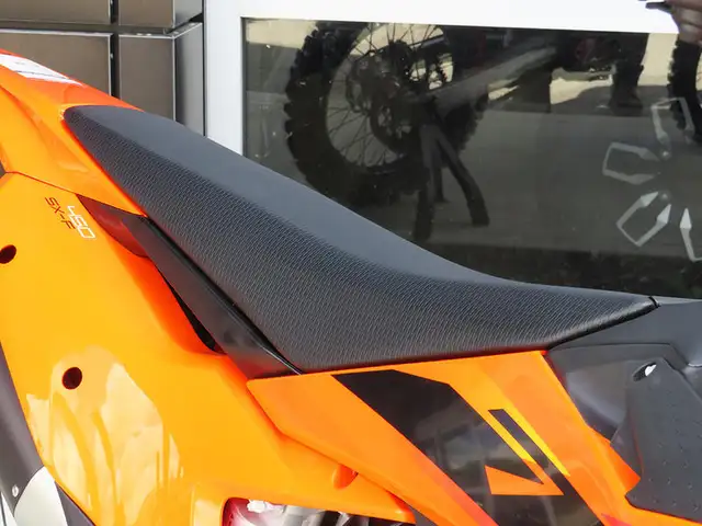 2025 KTM 450 SX-F in Dirt Bikes & Motocross in Cambridge - Image 9