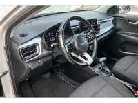 Efficient easy to park and equipped with heated seats and modern safety tech this 2022 Kia Rio LX+ o... (image 3)