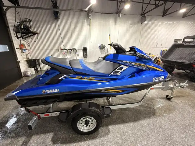 2016 Yamaha WAVE RUNNER FX CRUISER SVHO **MOTEUR SUPERCHARGED 25 in Personal Watercraft in Laval / North Shore - Image 9