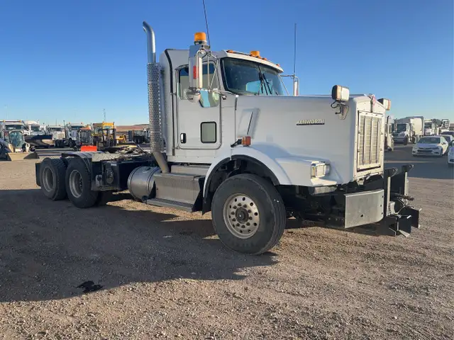 2016 Kenworth T800 in Heavy Trucks in Calgary - Image 7