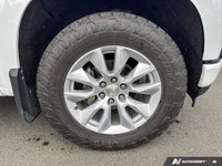 Ready to tackle any task, this 2020 Chevrolet Silverado 1500 Crew Cab Custom is the ideal partner fo... (image 8)